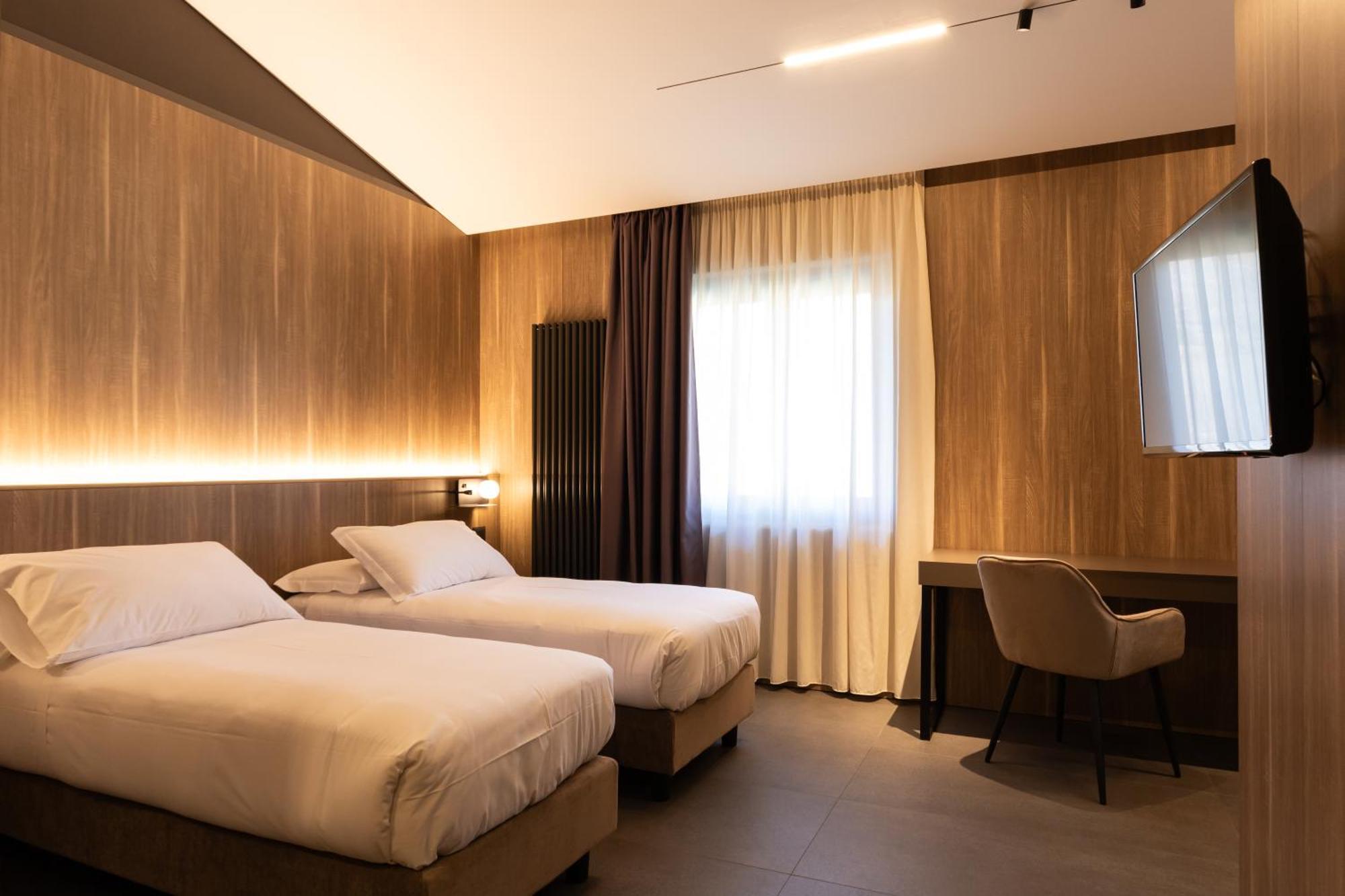 Sport Village Hotel & Spa Castel Di Sangro Exterior photo